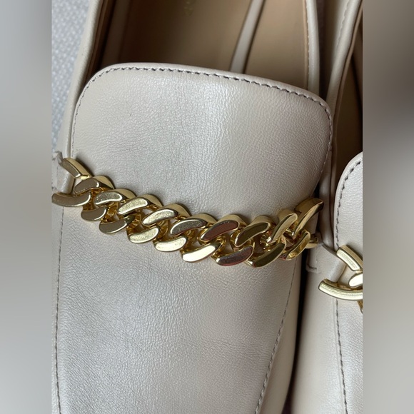 Ann Taylor Chain Leather Loafers size 6.5 NWOT - Picture 3 of 8